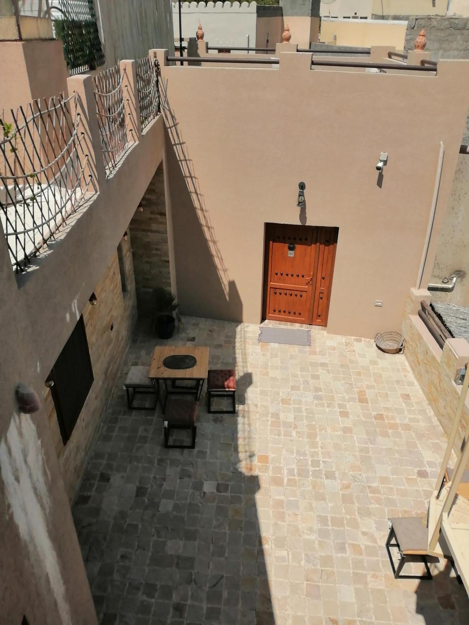 Omani * Nizwa